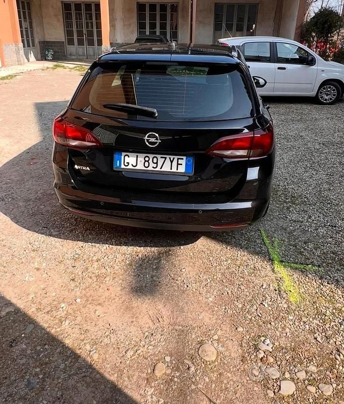 Usata Opel Astra GS Line 122 CV (89 kW) 2022 Nero Station wagon