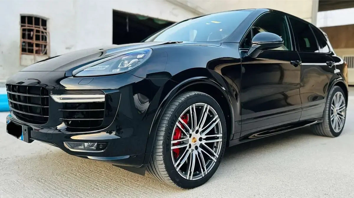 Usata Porsche Cayenne Turbo 519 CV (381 kW) 2015 Nero SUV