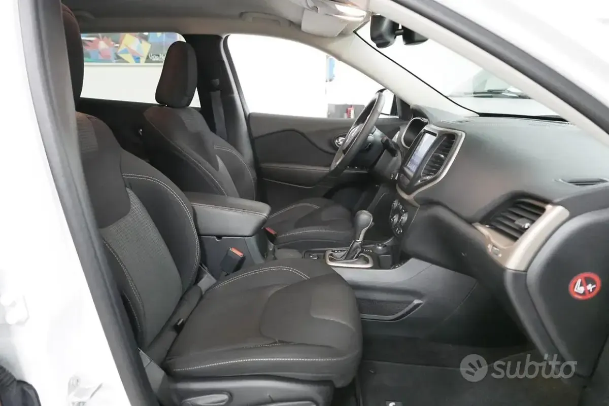 Usata Jeep Cherokee 185 CV (136 kW) 2016 Bianco SUV