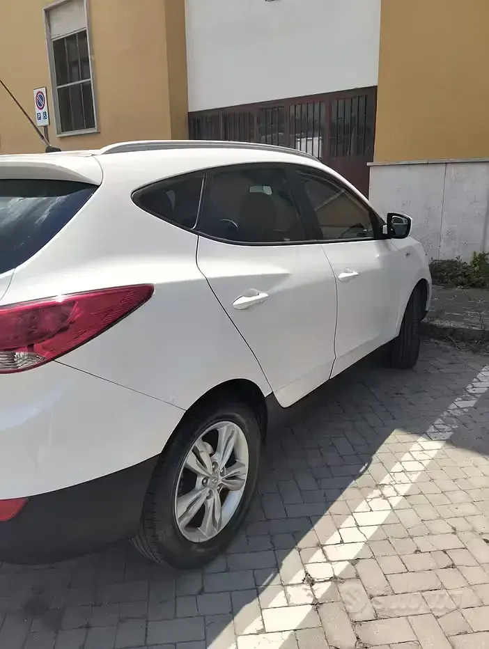 Usata Hyundai ix35 Style 116 CV (85 kW) 2012 Bianco SUV