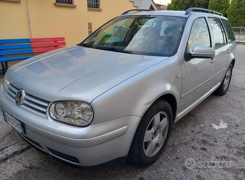 Usata VW Golf IV 130 CV (95 kW) 2002 Grigio Station wagon