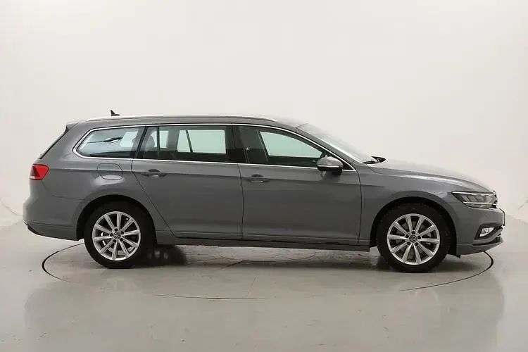 Käytetty VW Passat Business 122 HP (89 kW) 2022 Harmaa Farmari