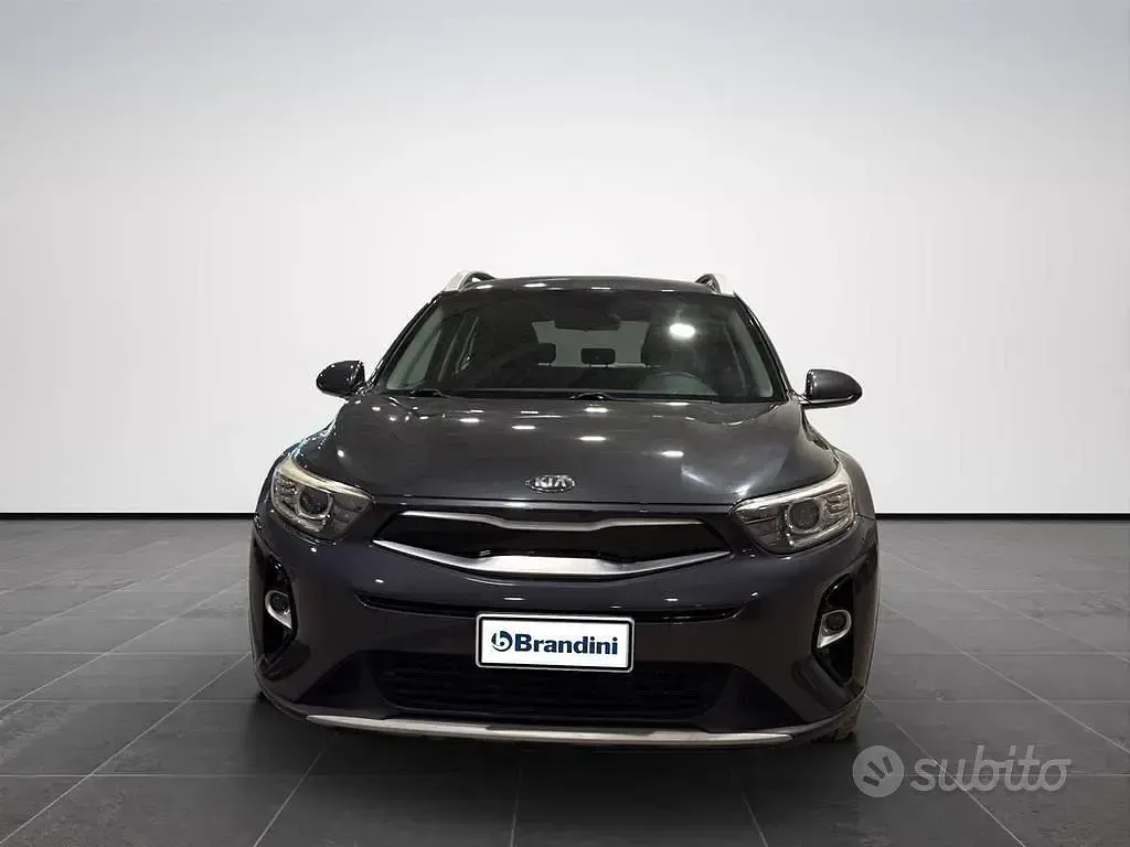 Usata Kia Stonic Style 116 CV (85 kW) 2019 Grigio metallizzato SUV