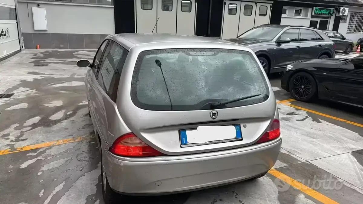 Usata Lancia Ypsilon 60 CV (44 kW) 2003 Utilitaria