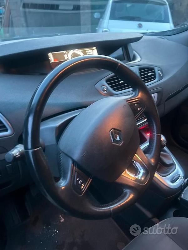 Usata Renault Scénic III XMOD 110 CV (80 kW) 2014 Nero Monovolume