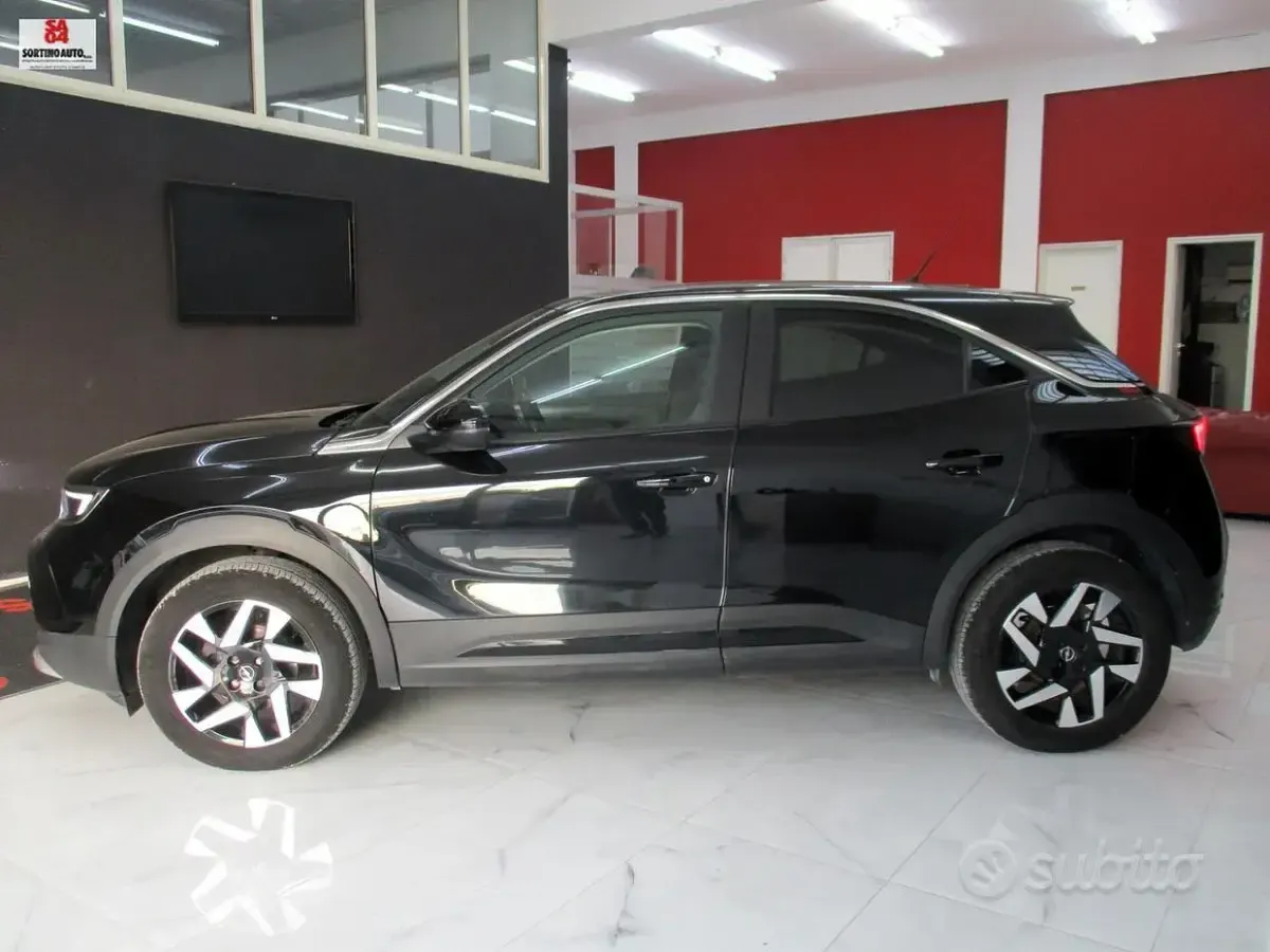 Usata Opel Mokka Elegance 101 CV (74 kW) 2022 Nero SUV
