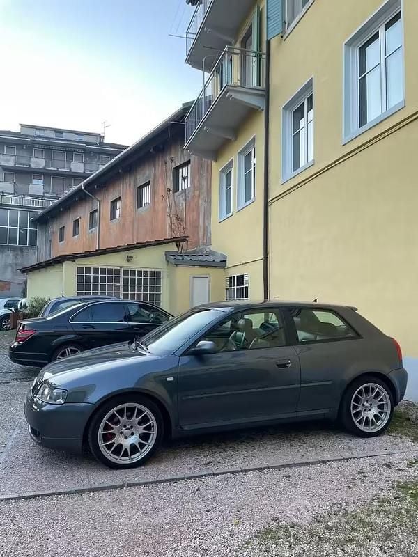 Usata Audi S3 225 CV (165 kW) 2003 Grigio Utilitaria