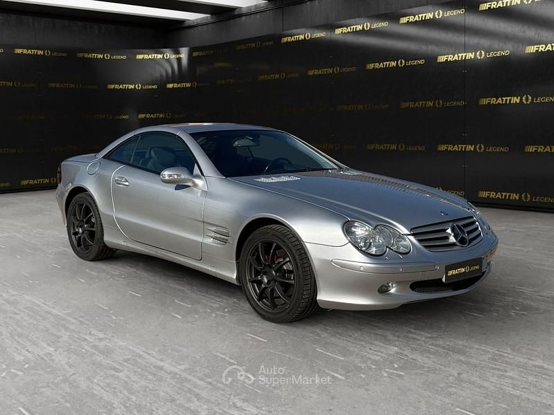 Usata Mercedes SL350 245 CV (180 kW) 2003 Argento Coupé