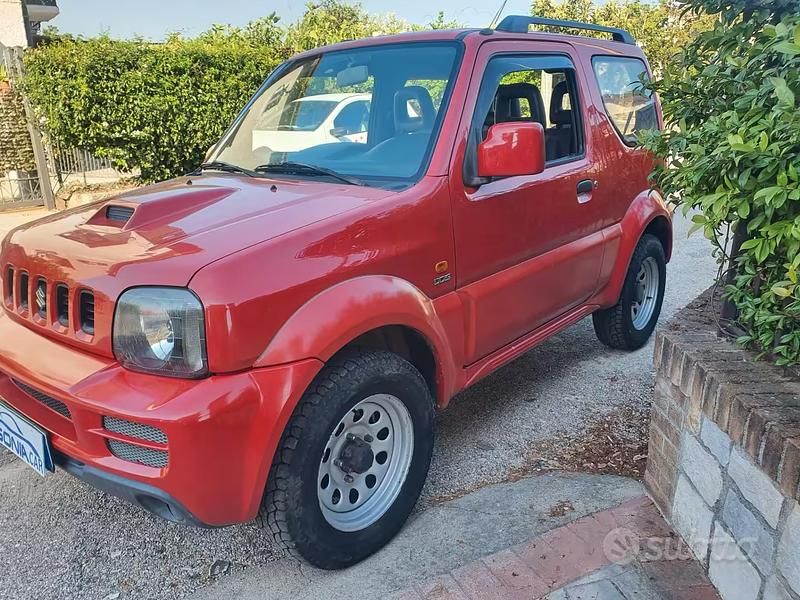 Usata Suzuki Jimny 86 CV (63 kW) 2008 Rosso SUV