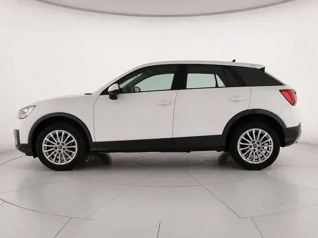 Usata Audi Q2 Business 116 CV (85 kW) 2019 Bianco SUV