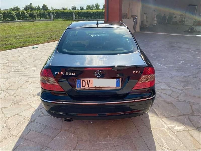 Usata Mercedes CLK220 AMG 150 CV (110 kW) 2009 Nero Coupé