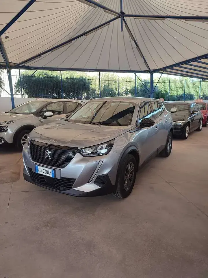 Usata Peugeot 2008 Active 102 CV (75 kW) 2022 Grigio SUV