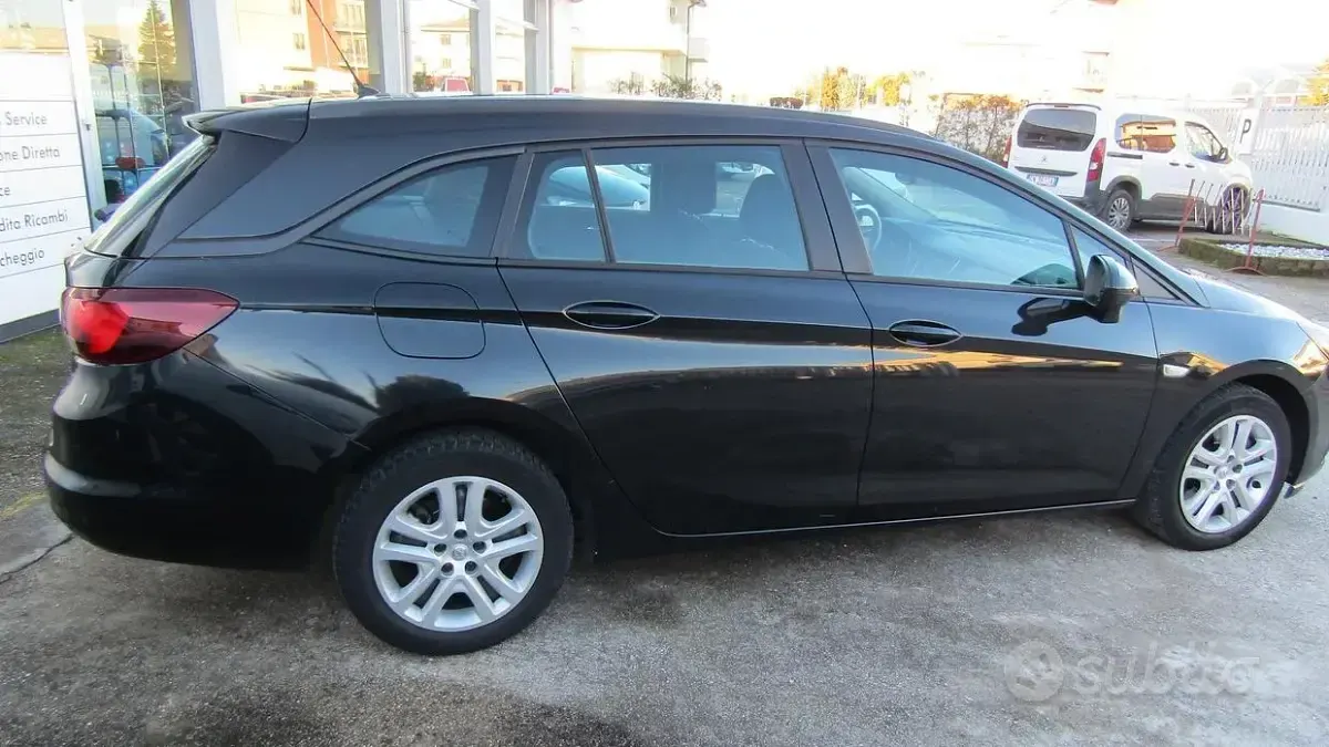 Usata Opel Astra S 136 CV (100 kW) 2016 Nero Station wagon