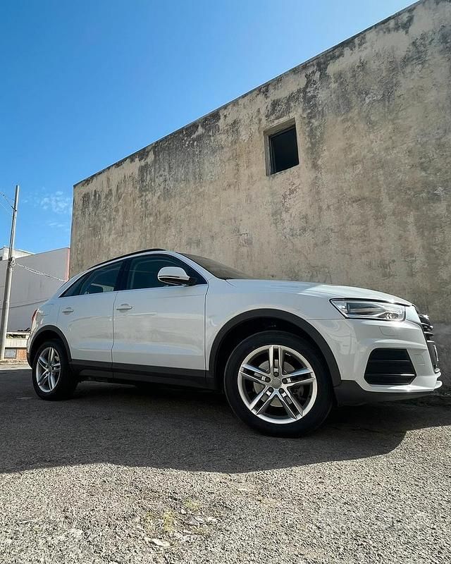 Usata Audi Q3 Business 150 CV (110 kW) 2016 Bianco SUV