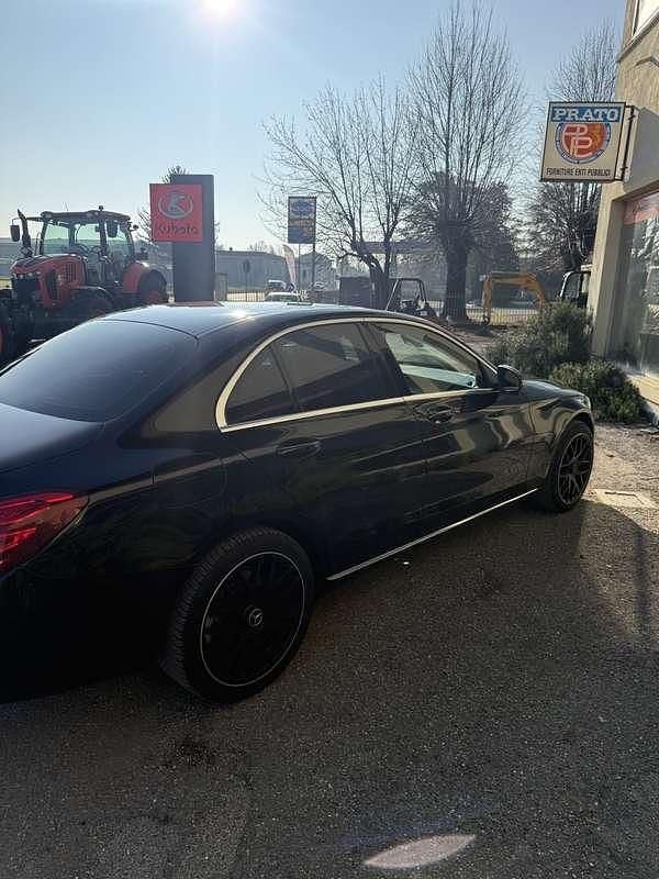 Usata Mercedes 220 170 CV (125 kW) 2016 Nero Berlina