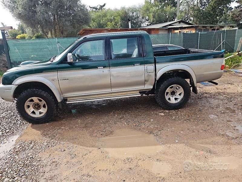 Usata Mitsubishi L200 2004 Verde Pick-up