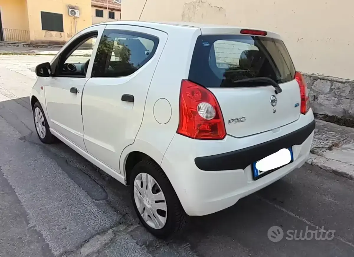 Usata Nissan Pixo 68 CV (50 kW) 2010 Bianco Utilitaria