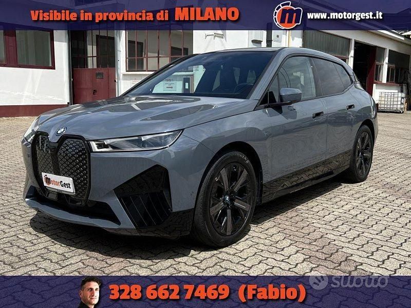 Usata BMW iX Efficient Dynamics 384 kW (523 CV) 2023 Grigio SUV