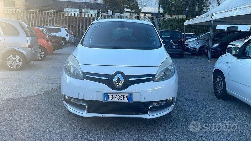 Bianco Usata 2015 Renault Scénic III LIMITED Monovolume | 5499 € (Buon prezzo) - Immagine 1/4