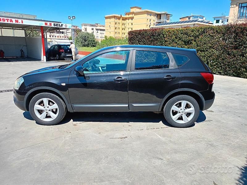 Usata Nissan Qashqai 150 CV (110 kW) 2010 Nero SUV