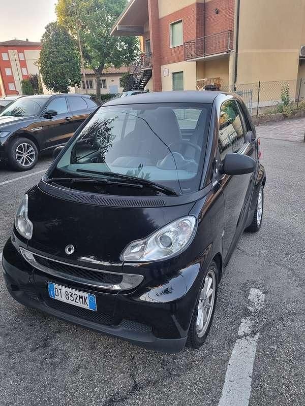 Nero Usata 2009 Smart ForTwo Coupé Pure Due volumi | 4000 € (Ottimo prezzo) - Immagine 1/4