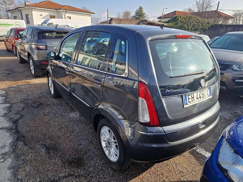 Usata Lancia Musa S 92 CV (67 kW) 2011 Other Monovolume