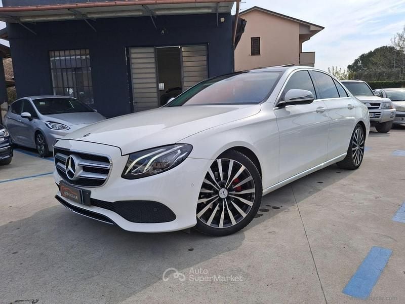 Usata Mercedes E220 Premium Plus 194 CV (142 kW) 2018 Bianco Berlina