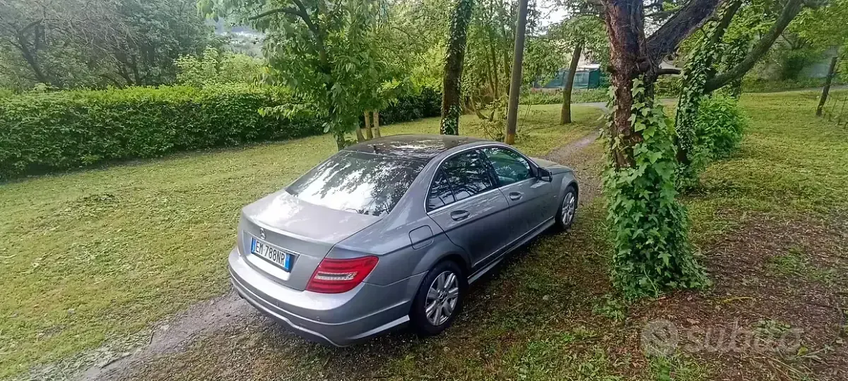 Usata Mercedes C200 136 CV (100 kW) 2012 Grigio Berlina