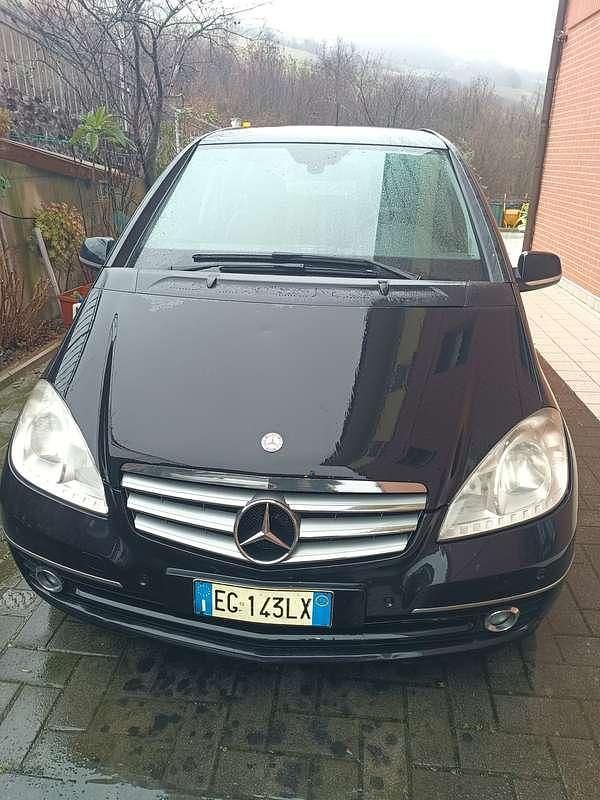 Usata Mercedes A180 Executive 109 CV (80 kW) 2011 Monovolume