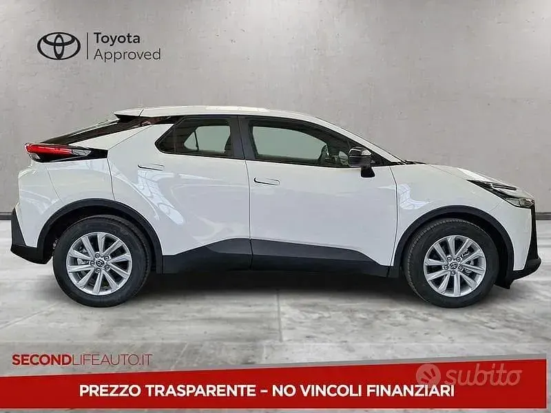 Nuova Toyota C-HR Active 140 CV (102 kW) 2026 Bianco SUV