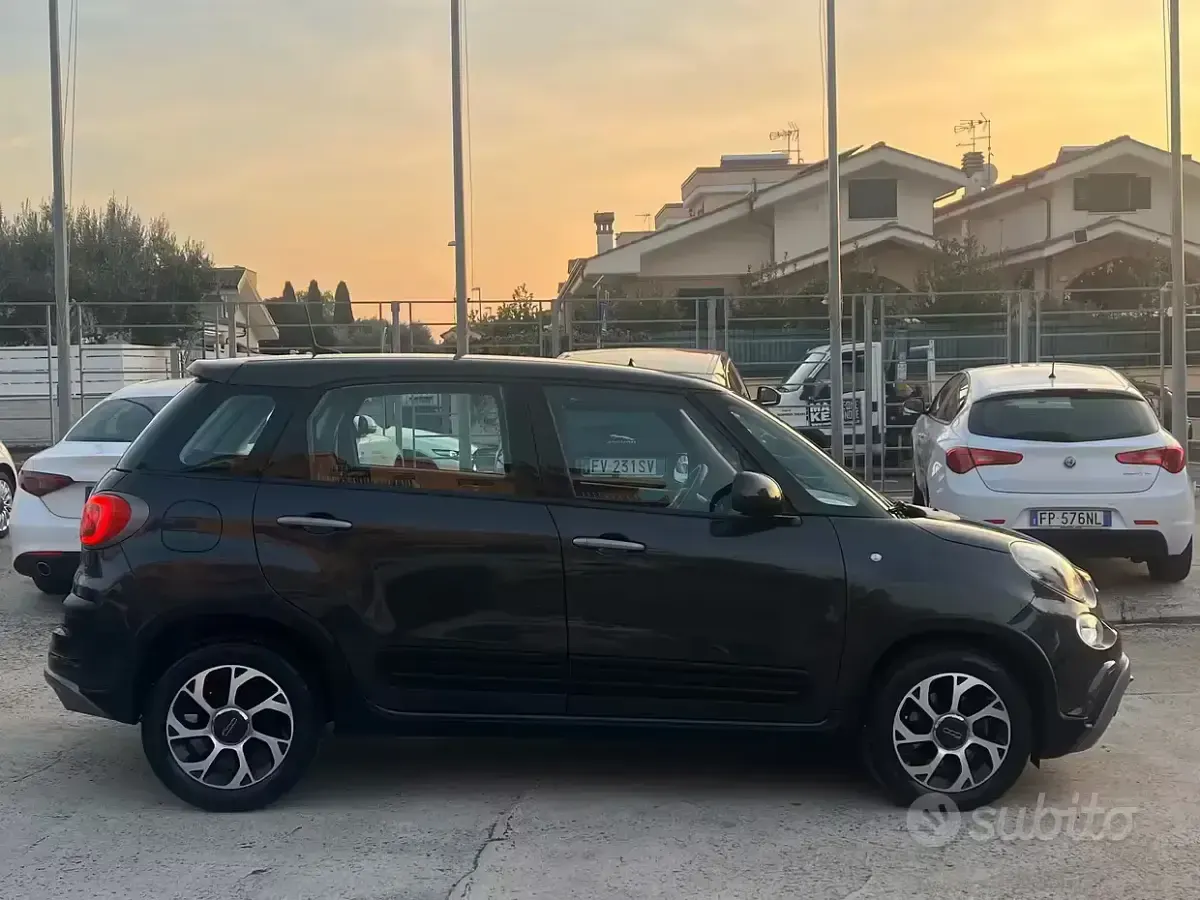 Używany Fiat 500L Connect 95 KM (69 kW) 2021 Szary Minivan