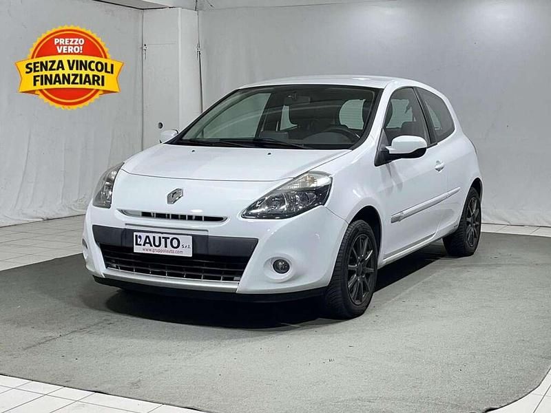 Usata Renault Clio IV 75 CV (55 kW) 2012 Bianco Berlina
