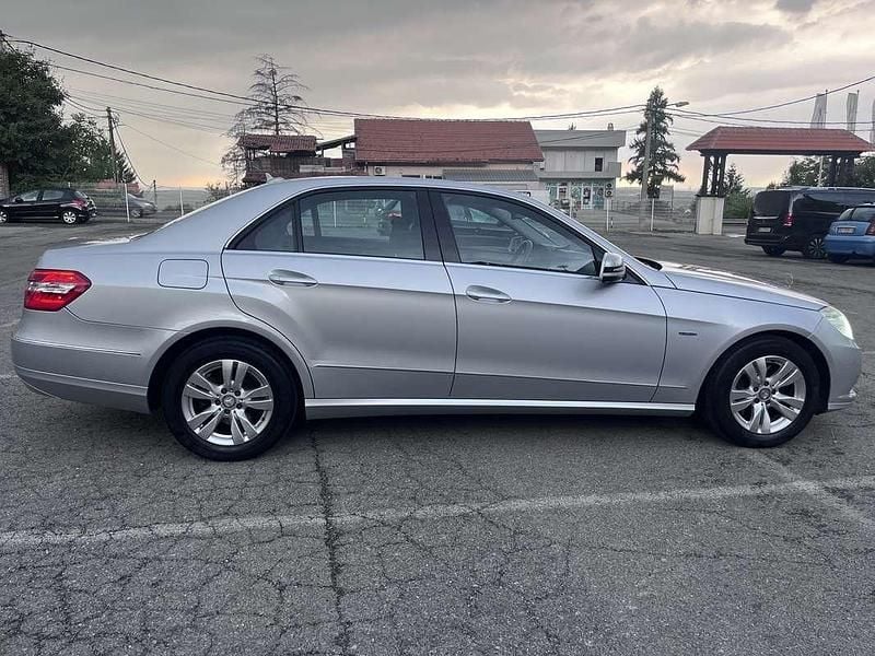 Usata Mercedes E250 Elegance 204 CV (150 kW) 2009 Argento Berlina