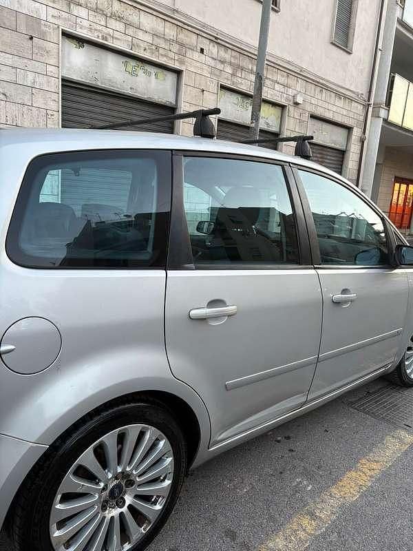 Begagnad Ford C-MAX 105 HK (77 kW) 2008 Grå Minibuss