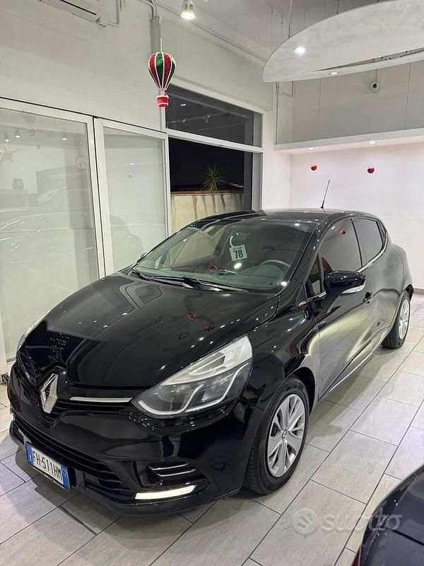 Usata Renault Clio IV Zen 75 CV (55 kW) 2017 Nero Berlina