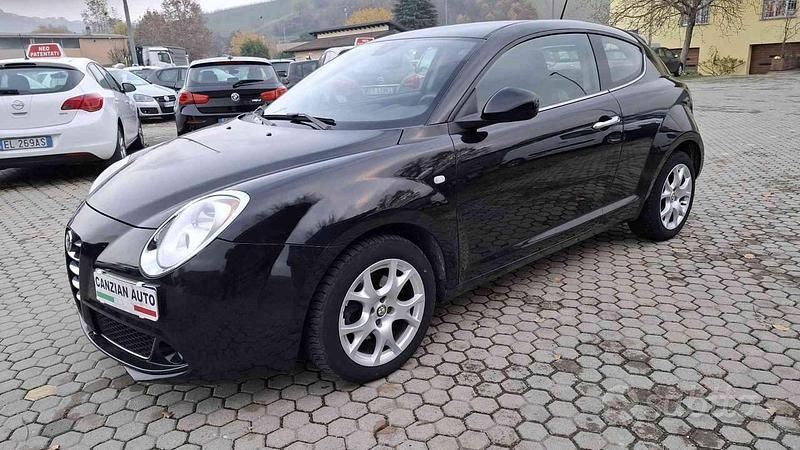 Nero Usata 2012 Alfa Romeo MiTo Distinctive Due volumi | 4600 € (Buon prezzo) - Immagine 1/4