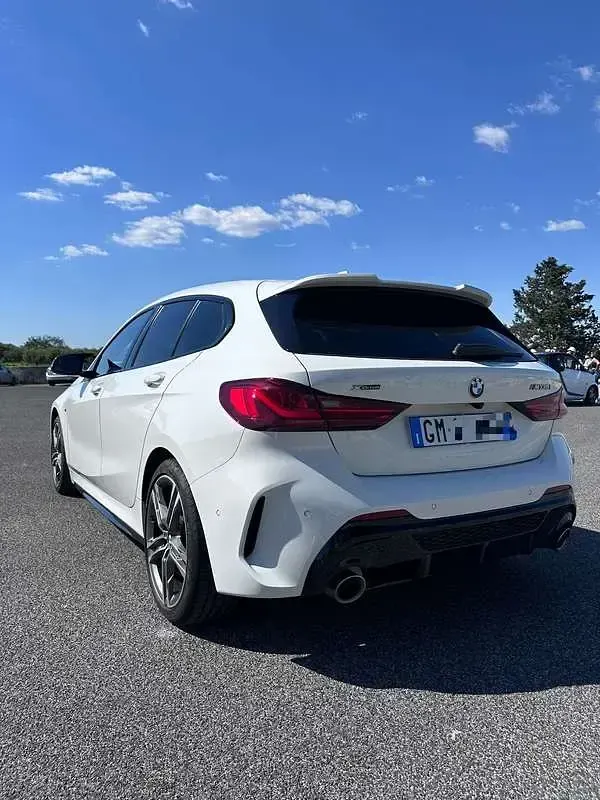 Usata BMW M135 Efficient Dynamics 306 CV (225 kW) 2022 Bianco Utilitaria