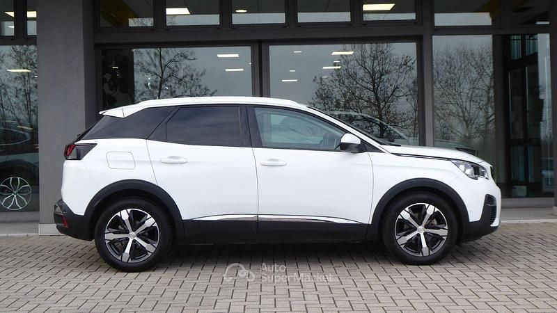 Usata Peugeot 3008 Allure 120 CV (88 kW) 2017 Bianco SUV