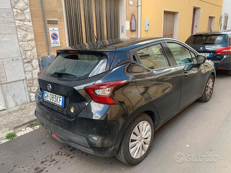Usata Nissan Micra Acenta 90 CV (66 kW) 2022 Nero Utilitaria