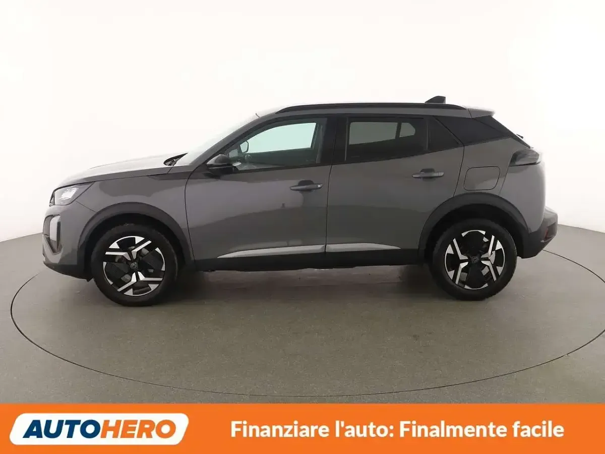 Usata Peugeot 2008 Allure 101 CV (74 kW) 2023 Grigio SUV