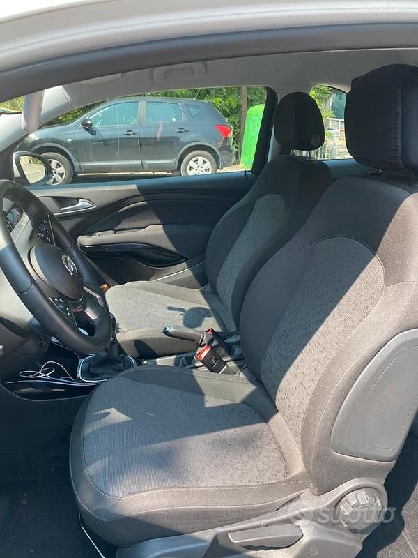 Usata Opel Adam Jam 69 CV (50 kW) 2017 Bianco Utilitaria