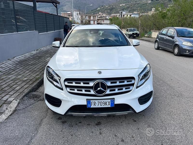 Usata Mercedes GLA200 Premium 136 CV (100 kW) 2018 Bianco SUV