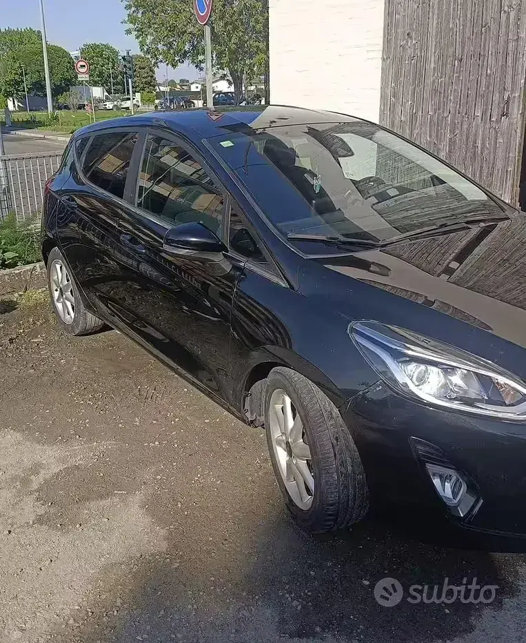 Usata Ford Fiesta Titanium 120 CV (88 kW) 2018 Nero Utilitaria