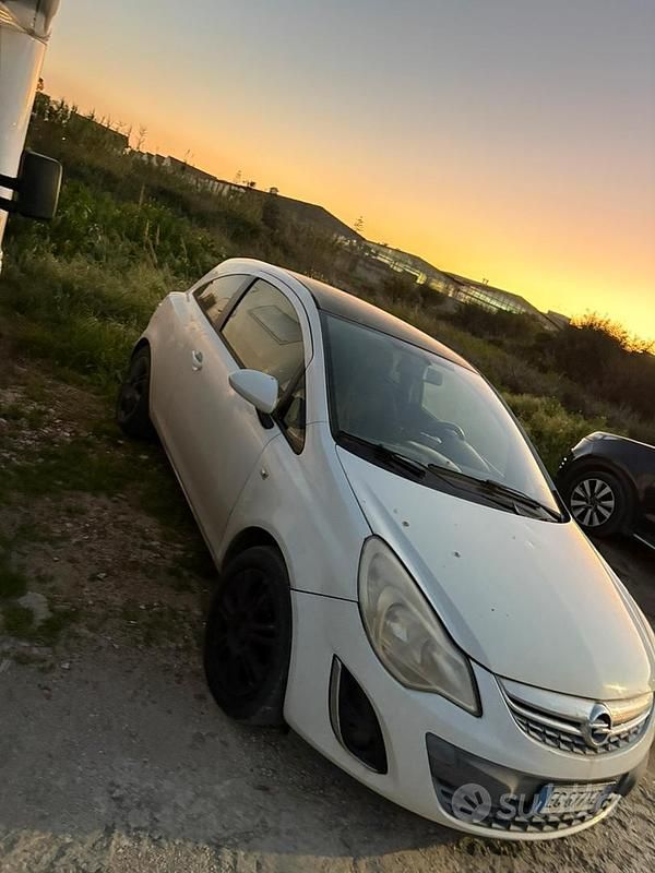 Usata Opel Corsa 2011 Bianco Utilitaria