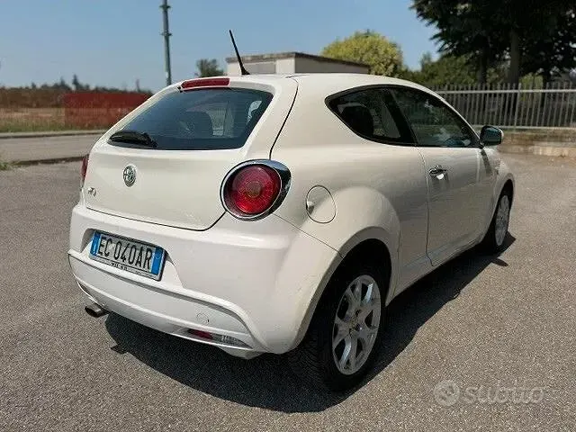 Usata Alfa Romeo MiTo Distinctive 105 CV (77 kW) 2010 Bianco Utilitaria