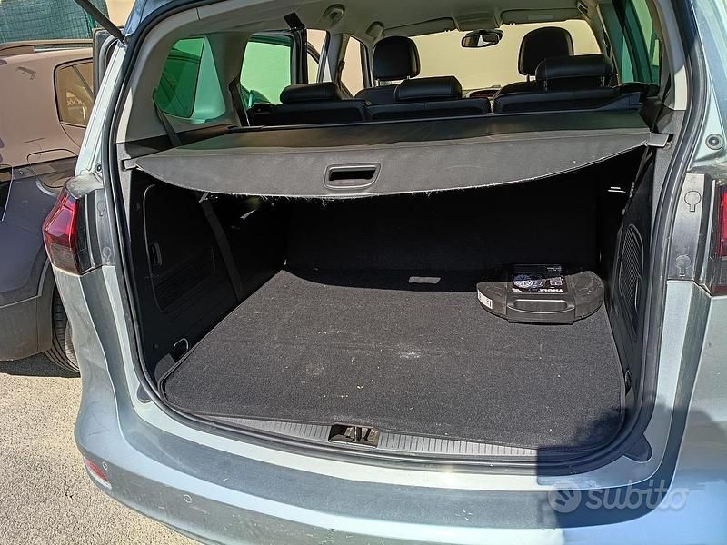 Usata Opel Zafira Tourer 130 CV (95 kW) 2012 Grigio Monovolume