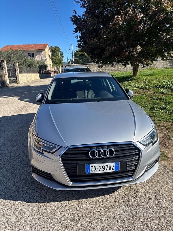 Usata Audi A3 116 CV (85 kW) 2019 Grigio Berlina