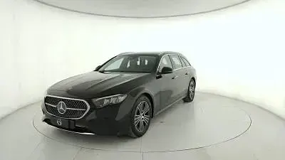 Usata Mercedes E200 Advanced 163 CV (119 kW) 2025 Nero Berlina