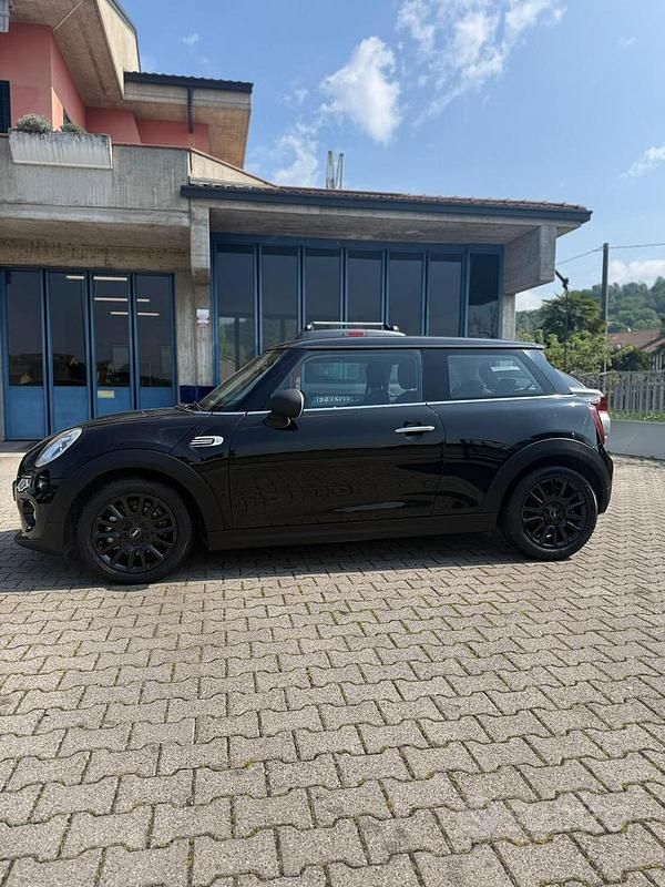 Brugt Mini Cooper Hype 95 HK (69 kW) 2017 Sort Hatchback