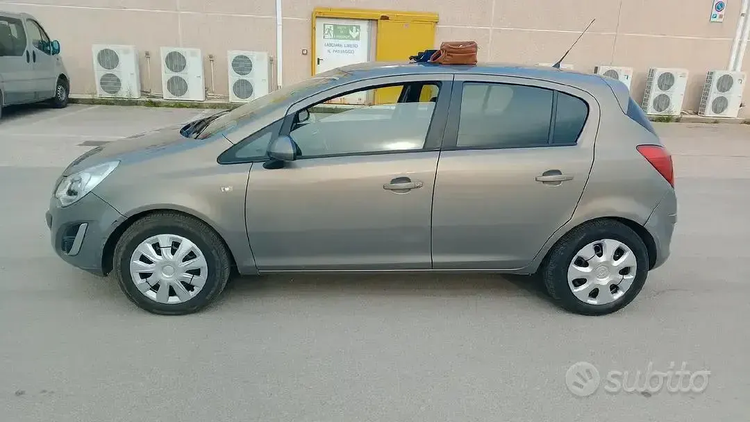 Usata Opel Corsa 75 CV (55 kW) 2013 Utilitaria